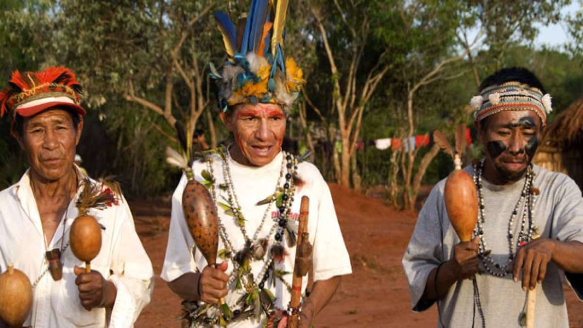 Erleben Sie die Schönheit und Ausdruckskraft des Guarani, einer Sprache, die Emotionen in einem einzigen Wort einfängt.