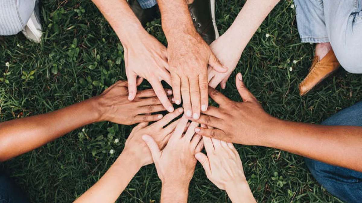 Entdecken Sie die Bedeutung von Solidarität am Internationalen Tag der Solidarität am 31. August. Entdecken Sie die Bedeutung von Solidarität am Internationalen Tag der Solidarität am 31. August.