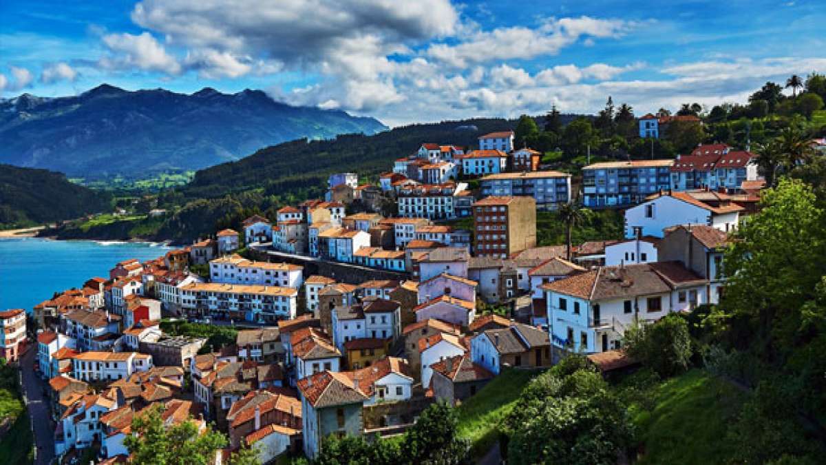 Feiern Sie den Asturien-Tag am 8. September in Spaniens Fürstentum Asturien.