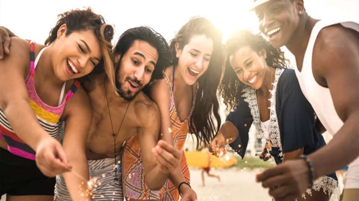Feiern Sie den Tag der Liebe und Freundschaft in Kolumbien am dritten Samstag im September. Feiern Sie den Tag der Liebe und Freundschaft in Kolumbien am dritten Samstag im September.