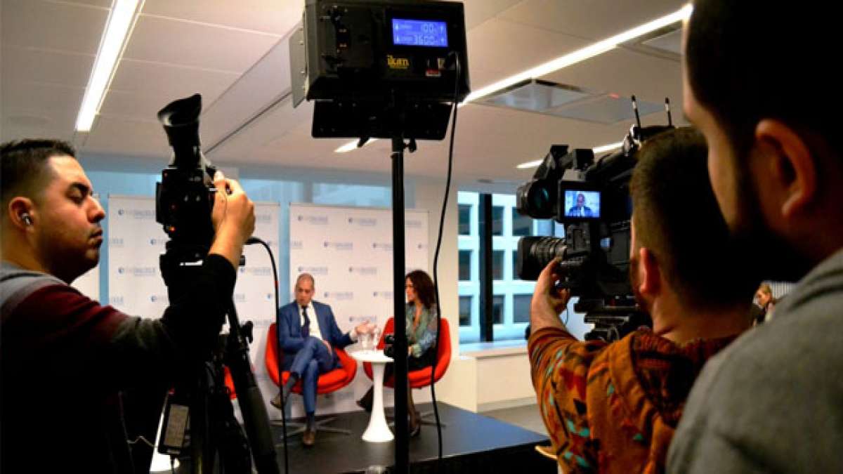 Dieser Tag erinnert an die Gründung der Interamerikanischen Rundfunkvereinigung und markiert eine Tradition der besonderen Programme und Veranstaltungen zur Feier der Radiodifusión (Rundfunkübertragung) in der gesamten Region.