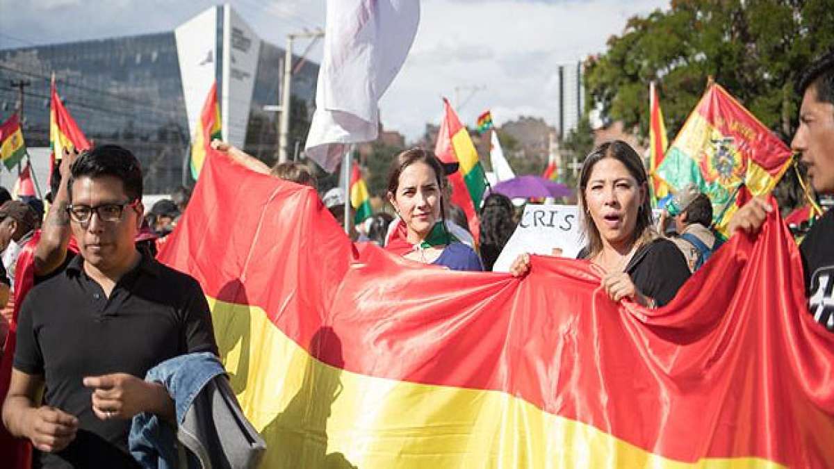 Boliviens Tag der Demokratie: Ein Tag des Feierns und der Hoffnung für das Volk.