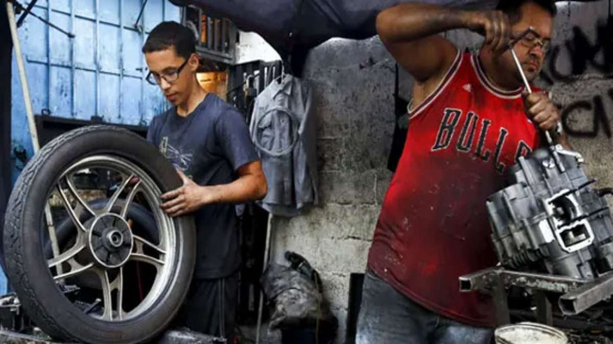 Diese Veranstaltung, initiiert vom venezolanischen Motorradfahrerverband und der Organisation für motorisierte Integration, zielt darauf ab, das Verhalten und die Wahrnehmung von Motorradfahrern positiv zu beeinflussen und an den sozialen Kampf und die R