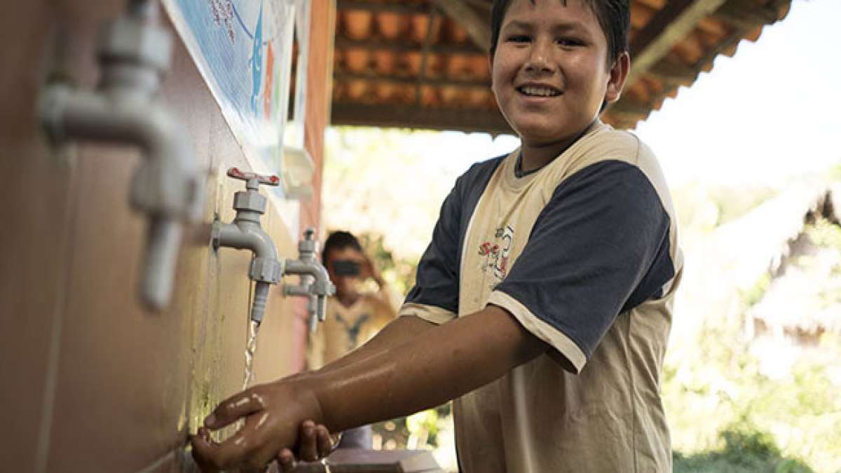 Bolivien feiert den Zugang zu Wasser als Menschenrecht.