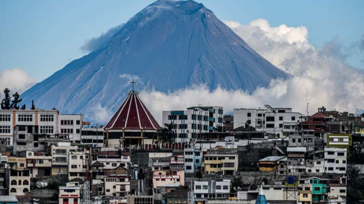 Feiern Sie den Unabhängigkeitstag von Ambato, Ecuador, wo die Stadt ihre Freiheit am 12. November 1820 erklärte.
