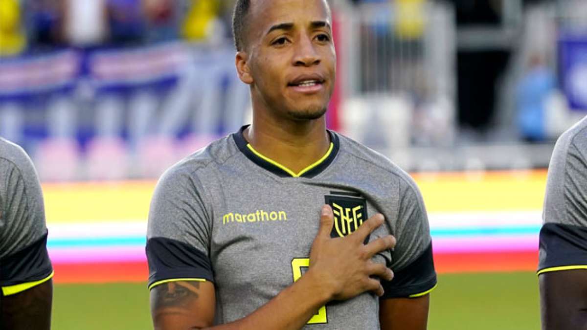 Ecuador feiert seine Nationalhymne. Ecuador feiert seine Nationalhymne.