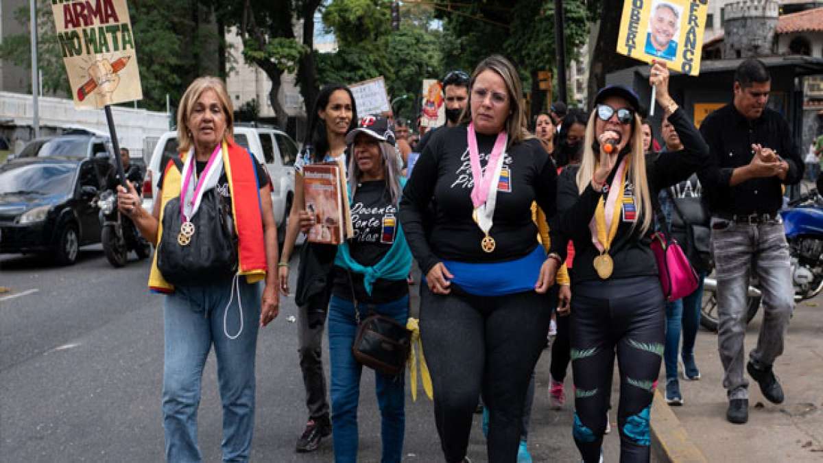 Venezuela ehrt Hochschullehrer.