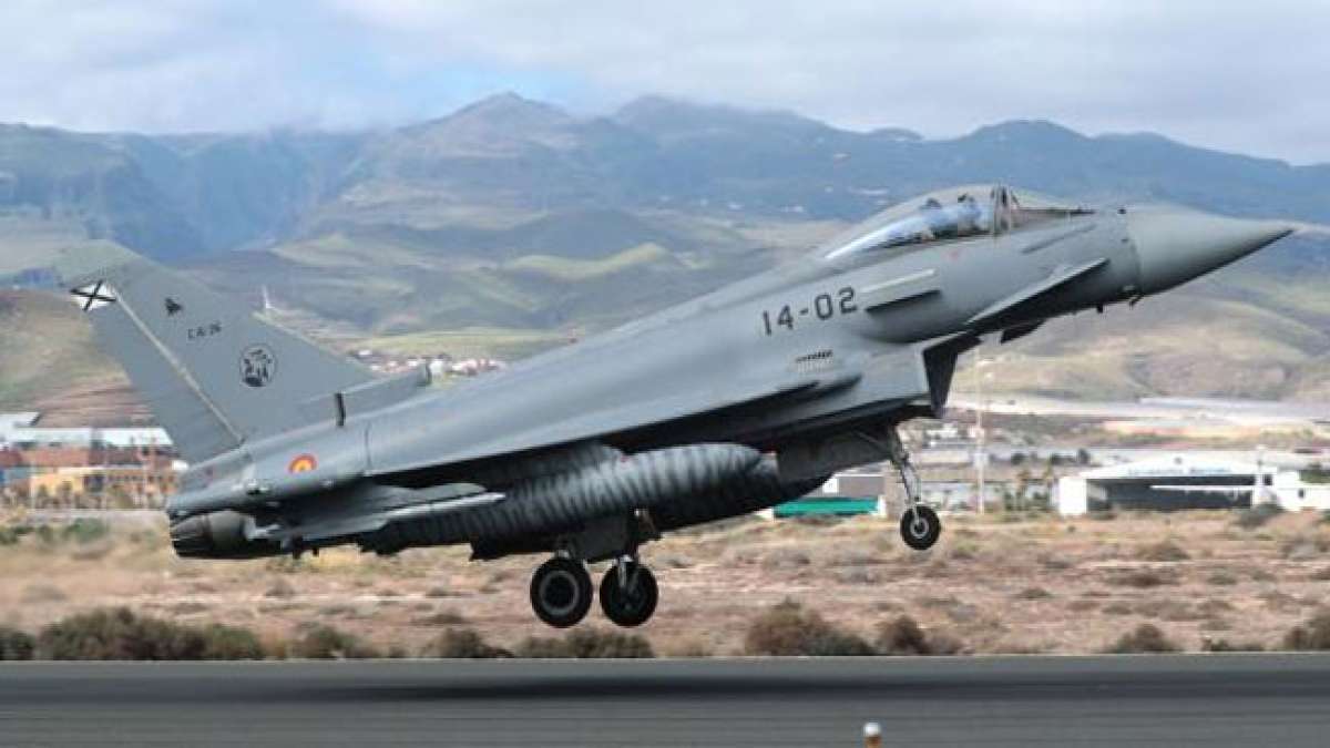 Spanische Luftwaffe gedenkt Schutzpatronin nach schwierigem Jahr.