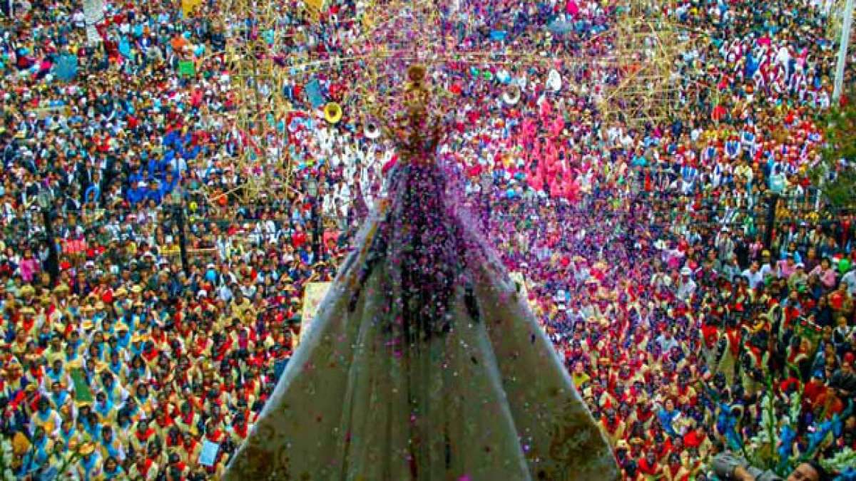 Feiern Sie den Tag der Virgen de la Puerta in Peru und entdecken Sie die tiefe Verehrung für diese wichtige marianische Anrufung. Feiern Sie den Tag der Virgen de la Puerta in Peru und entdecken Sie die tiefe Verehrung für diese wichtige marianische Anrufung.