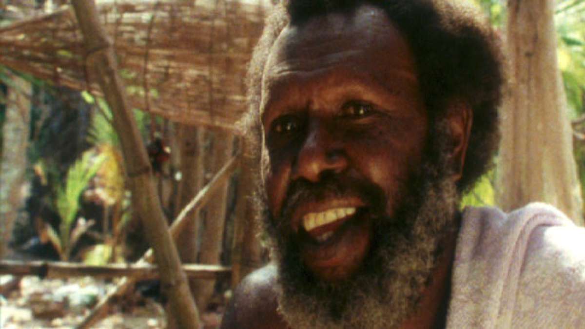 Ehren Sie das Erbe von Eddie Koiki Mabo und seine bahnbrechende Rolle bei der Anerkennung der Landrechte der Ureinwohner Australiens am Mabo-Tag.