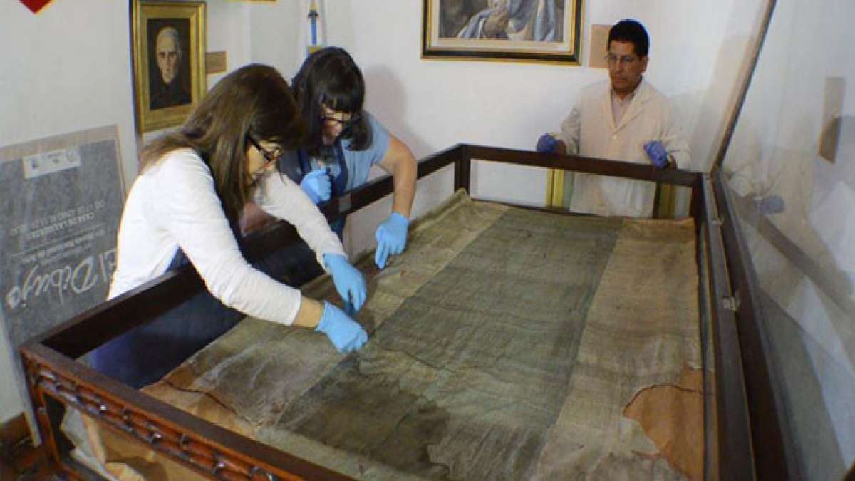 Erfahre mehr über die faszinierende Entstehungsgeschichte dieses Nationalsymbols und sein Erbe, das bis heute in Argentinien verehrt wird. Erfahre mehr über die faszinierende Entstehungsgeschichte dieses Nationalsymbols und sein Erbe, das bis heute in Argentinien verehrt wird.