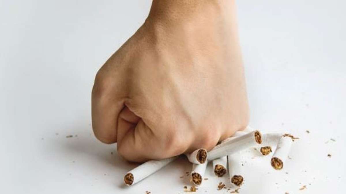 Entdecken Sie die faszinierende Geschichte des Tabakrauchens und wie es von den Indianern Christoph Kolumbus überreicht wurde.