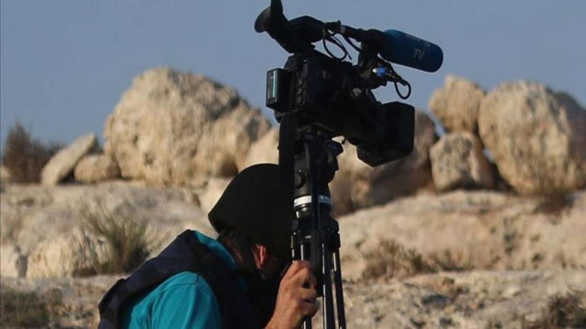 Journalisten spielen eine entscheidende Rolle in der Informationsvermittlung und gestalten die Zukunft unseres Landes. Journalisten spielen eine entscheidende Rolle in der Informationsvermittlung und gestalten die Zukunft unseres Landes.