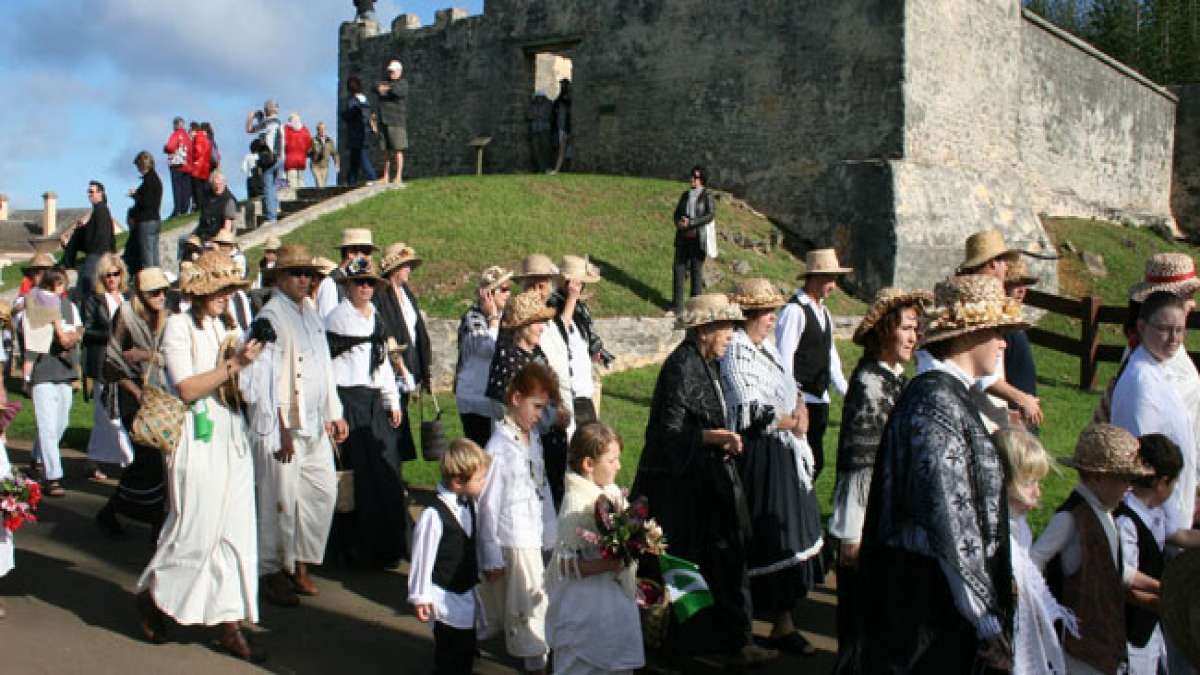 Feiern Sie den Bounty-Tag auf der Norfolkinsel! Feiern Sie den Bounty-Tag auf der Norfolkinsel!