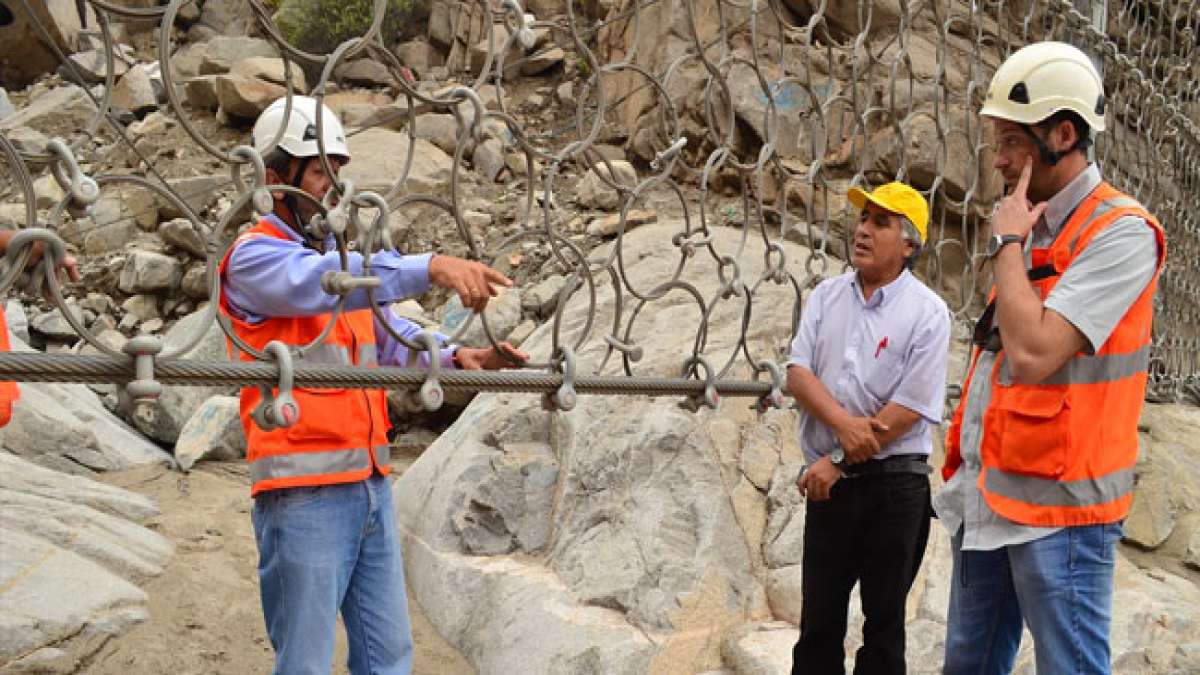 Der Tag der Ingenieure in Peru, der am 8. Juni gefeiert wird, erinnert an die Gründung der peruanischen Ingenieurschule durch das Gesetz Nr. 14086 am 8. Juni 1962. Der Tag der Ingenieure in Peru, der am 8. Juni gefeiert wird, erinnert an die Gründung der peruanischen Ingenieurschule durch das Gesetz Nr. 14086 am 8. Juni 1962.