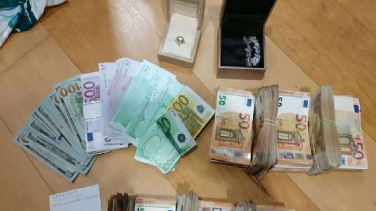 Am 15. November wird in Russland der Tag der russischen Einheiten für organisierte Kriminalität gefeiert. Am 15. November wird in Russland der Tag der russischen Einheiten für organisierte Kriminalität gefeiert.