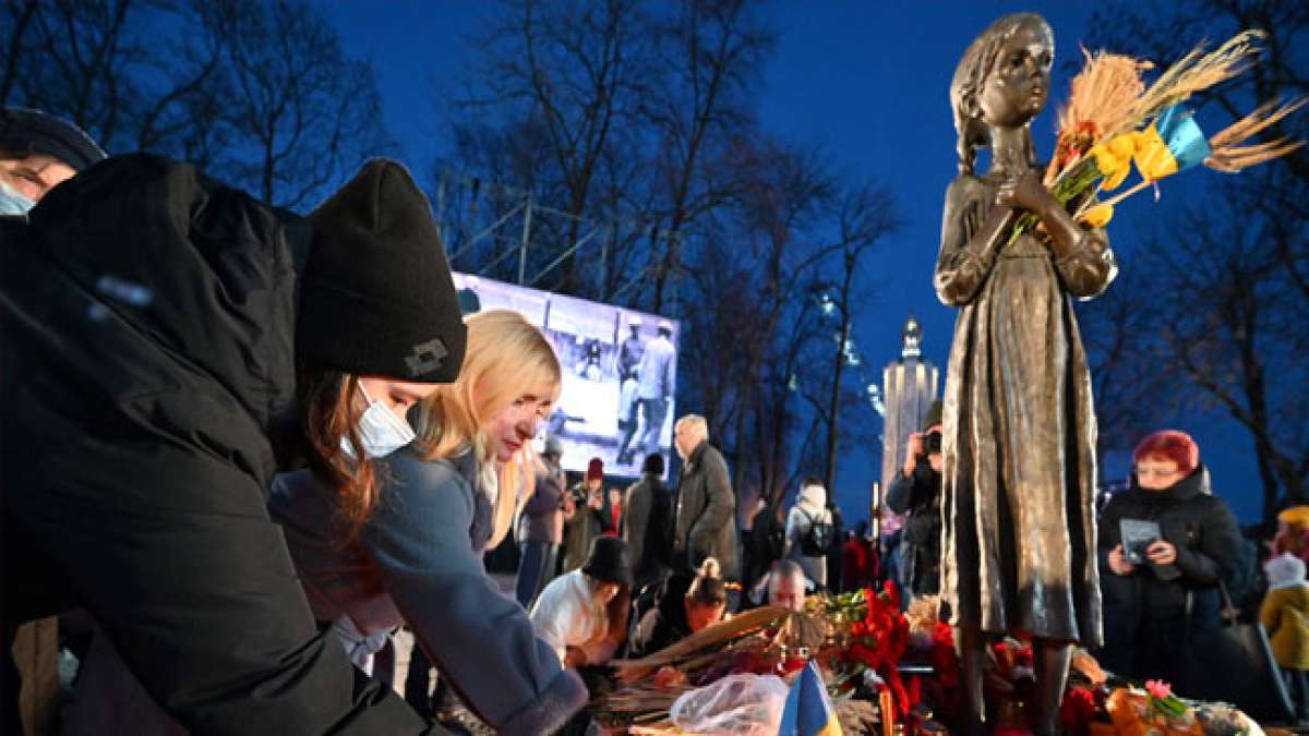 An diesem Tag wird des Millionen von Menschen gedacht, die in den Hungersnöten von 1921-22 und 1932-33 starben. An diesem Tag wird des Millionen von Menschen gedacht, die in den Hungersnöten von 1921-22 und 1932-33 starben.