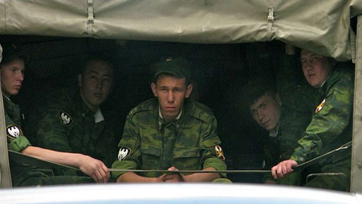 Diese Einheit ist für die Sicherheit der Polizei selbst und der russischen Gesellschaft verantwortlich.