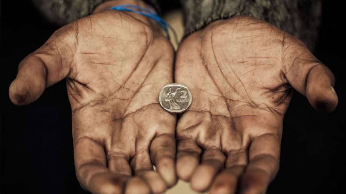 Gemeinsam gegen die Armut: Der Internationale Tag der Hilfe für die Armen am 19. Dezember erinnert uns daran, dass weltweit 1,5 Milliarden Menschen in Armut leben.