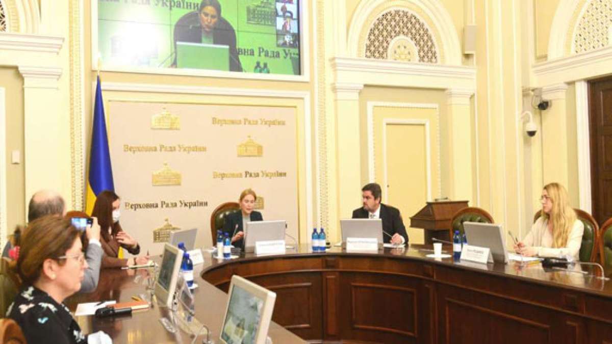 Feiern Sie den Tag der Mitarbeiter des diplomatischen Dienstes der Ukraine am 22. Dezember.