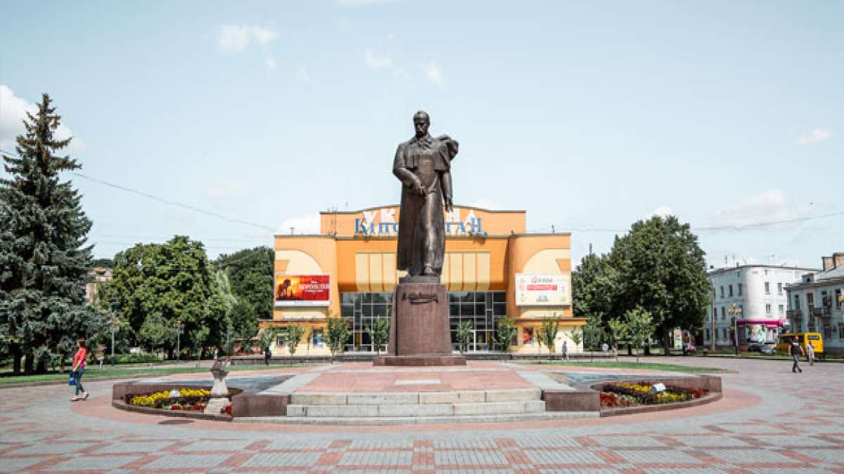 Entdecken Sie Riwne, seine kulturellen Erfolge und die Vielfalt seiner Industrie, die diese Stadt im Herzen der Ukraine auszeichnet.