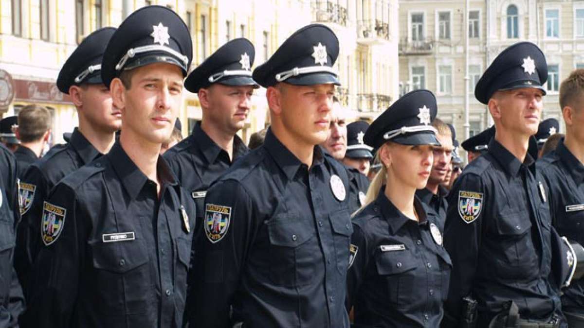 Die Beamten des Streifendienstes sorgen für Recht und Ordnung auf den Straßen und Plätzen des Landes.