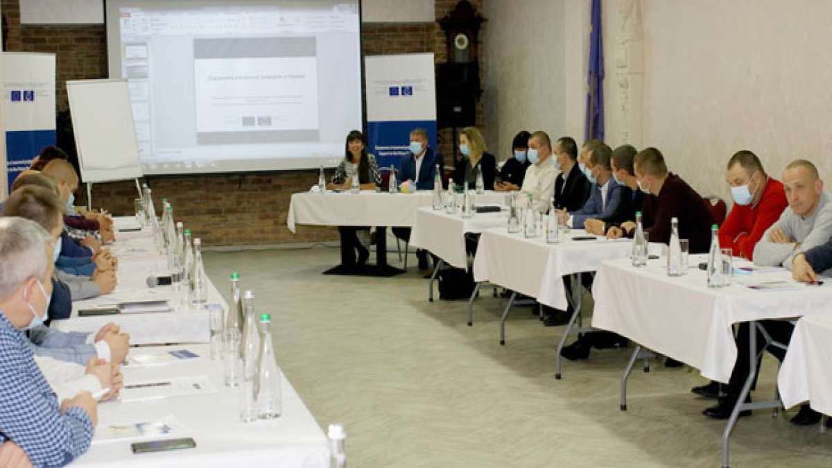 Diese engagierten Vollstreckungsbeamten setzen sich tagtäglich für die Durchsetzung der Gerichtsentscheidungen und die Einhaltung der Gesetze ein, um die Rechtsordnung in der Ukraine zu bewahren und zu stärken.