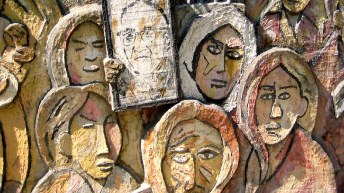 An diesem Tag wird an die Opfer von Menschenrechtsverletzungen erinnert und für Gerechtigkeit gekämpft. An diesem Tag wird an die Opfer von Menschenrechtsverletzungen erinnert und für Gerechtigkeit gekämpft.