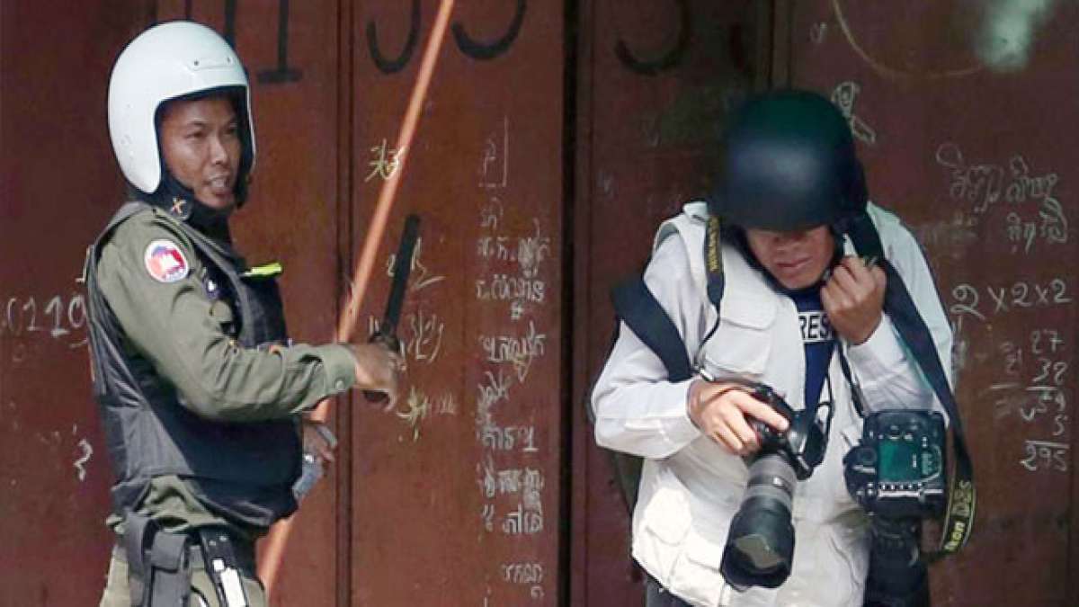 Schließen Sie sich dem globalen Bemühen an, Angriffe auf Journalisten zu stoppen und Täter vor Gericht zu bringen, um eine freie und unabhängige Berichterstattung zu schützen.