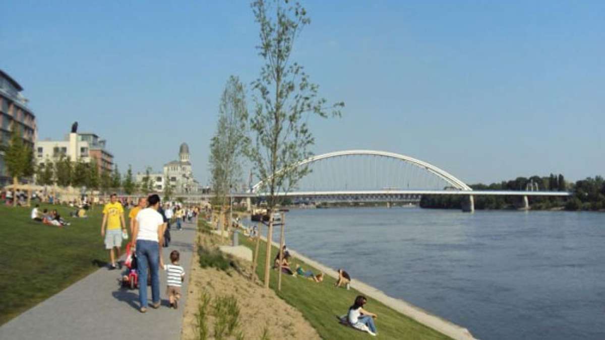 Entdecken Sie die Schönheit und Gastfreundschaft der Slowakei am Gründungstag der Slowakischen Republik. Entdecken Sie die Schönheit und Gastfreundschaft der Slowakei am Gründungstag der Slowakischen Republik.