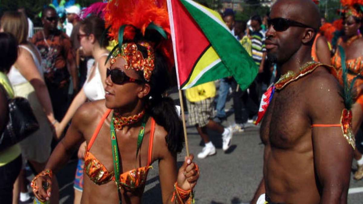 Entdecken Sie die Vielfalt von Guyana, dem einzigen englischsprachigen Land auf dem südamerikanischen Festland. Entdecken Sie die Vielfalt von Guyana, dem einzigen englischsprachigen Land auf dem südamerikanischen Festland.