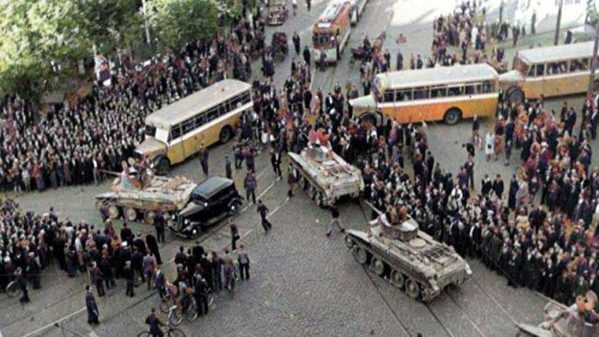 Gedenken Sie dem Tag der Besetzung Lettlands am 17. Juni, als die sowjetischen Truppen im Jahr 1940 das Land einnahmen.