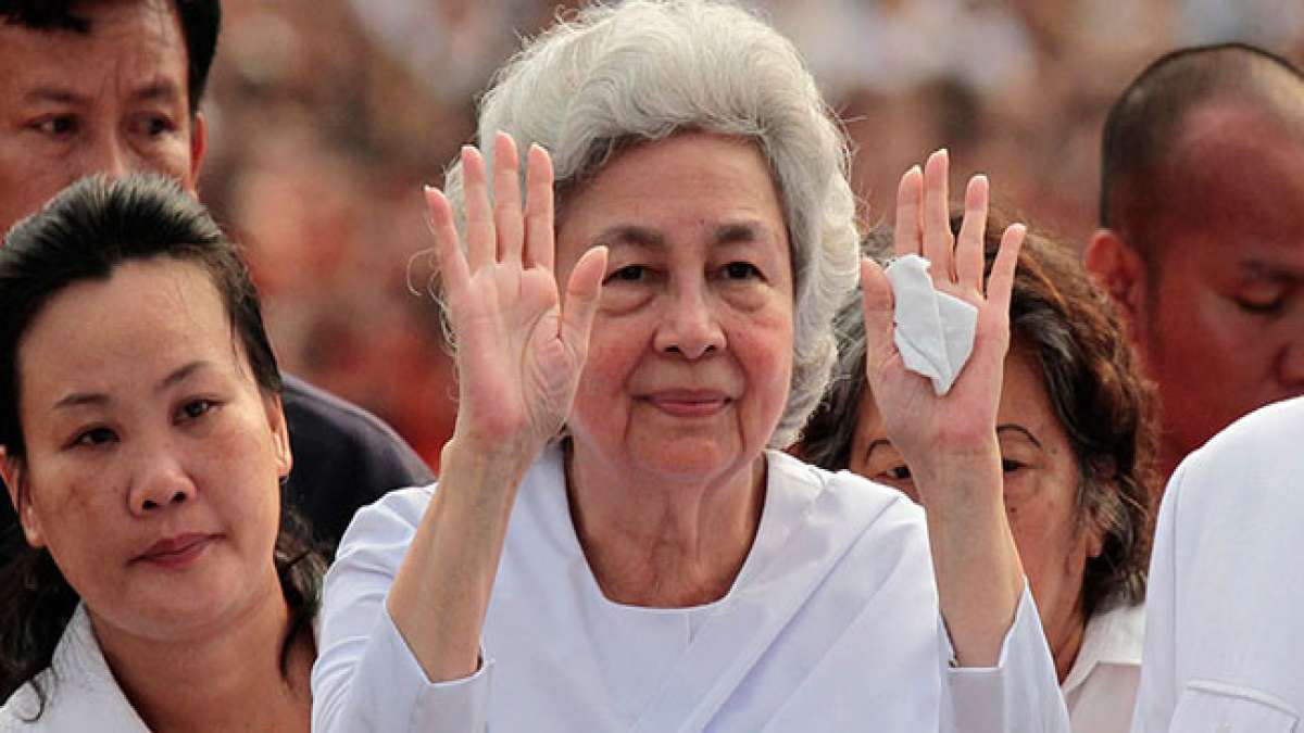 Feiern Sie den Geburtstag der Königinmutter von Kambodscha, Norodom Monineath Sihanouk, am 18. Juni. Feiern Sie den Geburtstag der Königinmutter von Kambodscha, Norodom Monineath Sihanouk, am 18. Juni.
