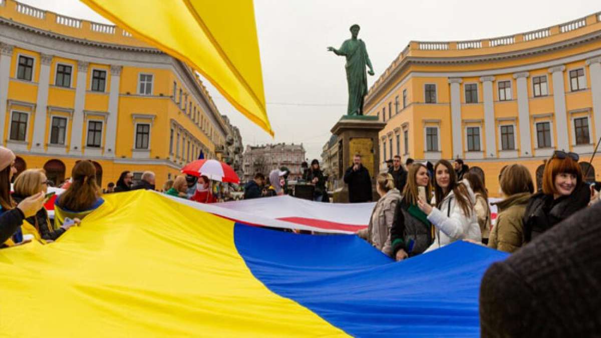 Der Bankfeiertag - Tag des Friedens wird in der Ukraine in der zweiten Septemberdekade gefeiert.