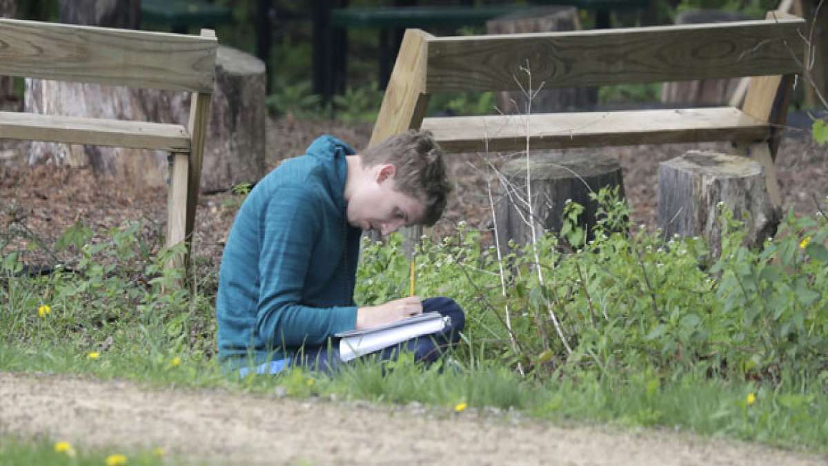 Dieser Tag ist das Vermächtnis des ehemaligen Gouverneurs und US-Senators Gaylord Nelson, der 1970 den Earth Day ins Leben rief und Umweltthemen in die politische Debatte brachte.