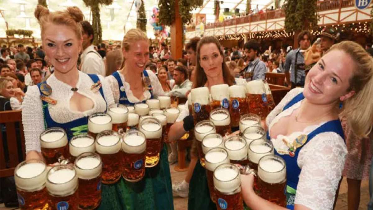Erleben Sie die bunte Vielfalt der Oktoberfeste in den USA, angeführt vom beeindruckenden Oktoberfest Zinzinnati in Cincinnati, Ohio.