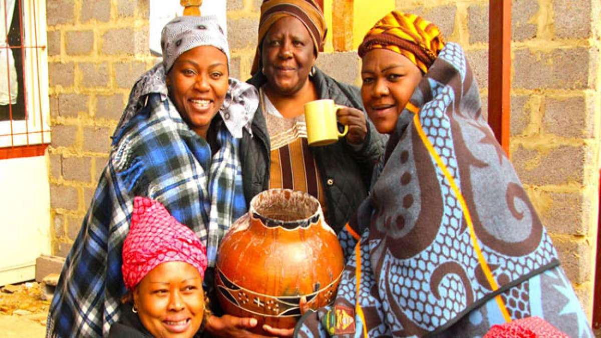 Feiern Sie den Muttertag in Kenia, indem Sie die besonderen Aktivitäten und die Wertschätzung für Mütter in der kenianischen Gesellschaft entdecken.