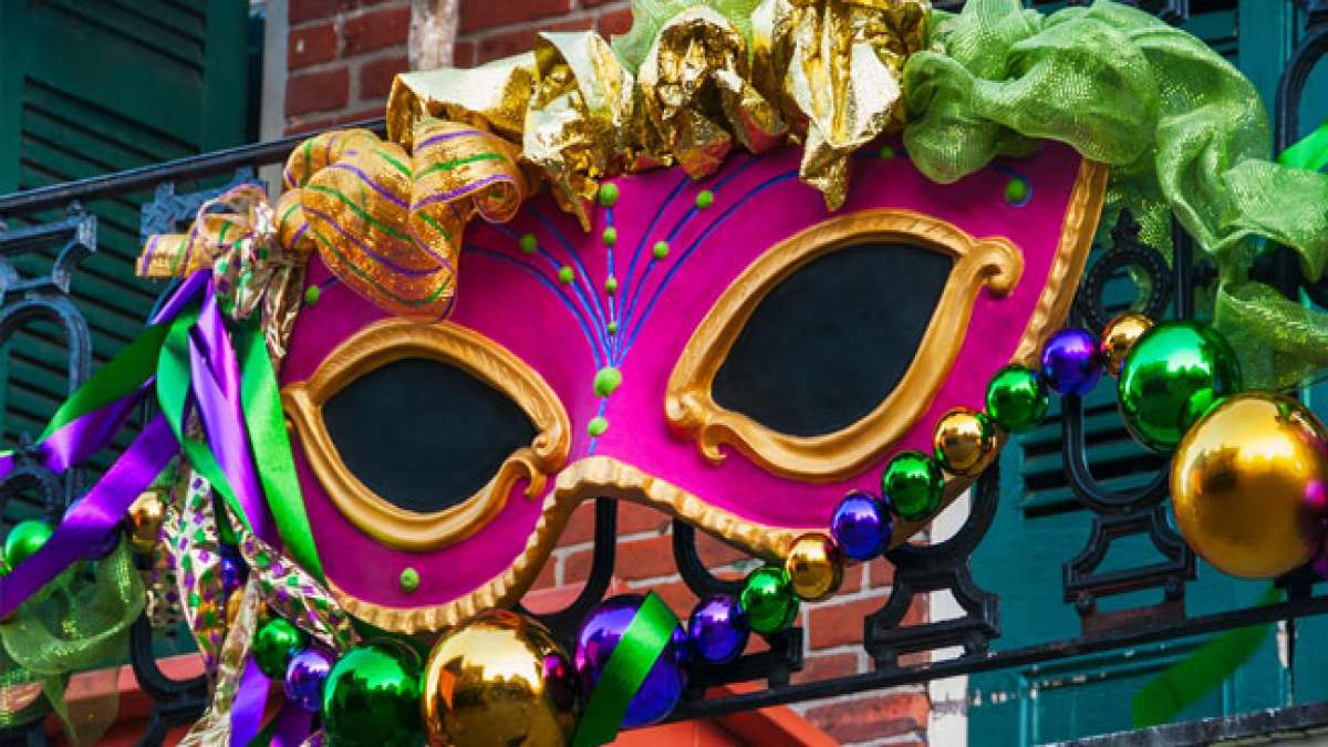 Tauchen Sie ein in die Traditionen und die Freude des Mardi Gras, von New Orleans bis nach Mobile, Alabama – ein fröhlicher Anlass zum Feiern!