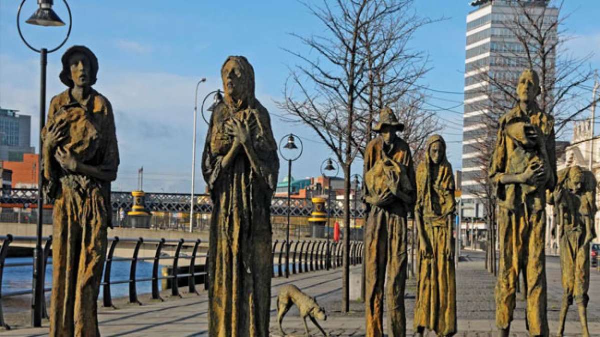 Erfahren Sie mehr über den 'Großen Hunger' in Irland, eine der herzzerreißendsten Kapitel der irischen Geschichte. Erfahren Sie mehr über den 'Großen Hunger' in Irland, eine der herzzerreißendsten Kapitel der irischen Geschichte.