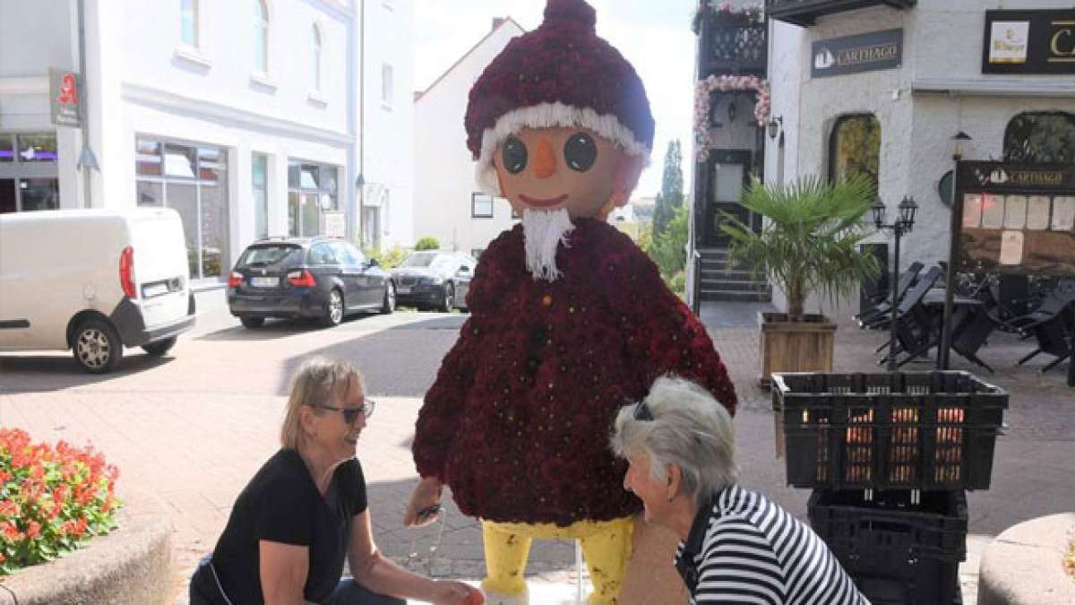 Genießen Sie Musik, Speisen und ein buntes Rahmenprogramm entlang der Festmeile vom Maritim Hotel bis zur Wandelhalle. Genießen Sie Musik, Speisen und ein buntes Rahmenprogramm entlang der Festmeile vom Maritim Hotel bis zur Wandelhalle.