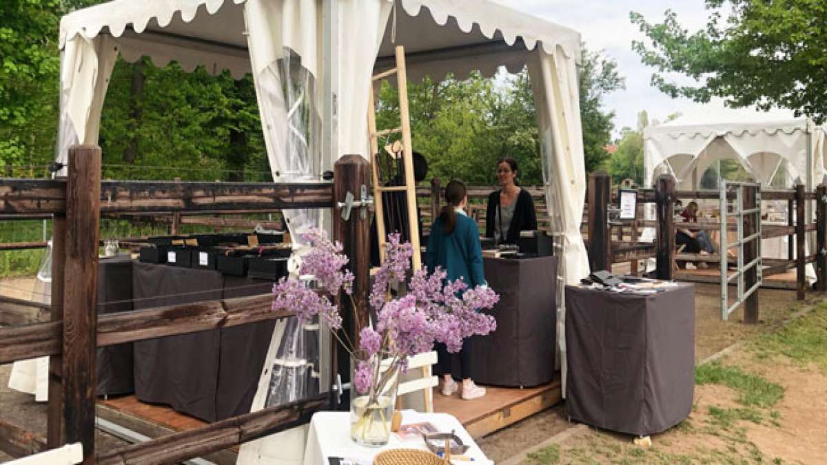 Lassen Sie sich inspirieren von außergewöhnlichen Pflanzen, hochwertigen Gartenmöbeln und -geräten, Kunsthandwerk, Mode und erlesener Kulinarik auf 30.000 Quadratmetern Ausstellungsfläche.