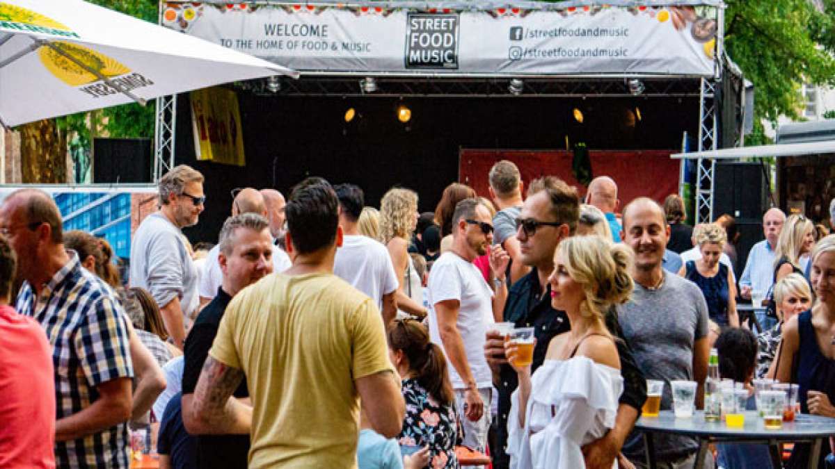Tauchen Sie ein in eine Welt voller Geschmackserlebnisse und rhythmischer Klänge - alle Festivals setzen auf ein plastikfreies Konzept für eine nachhaltige Zukunft!