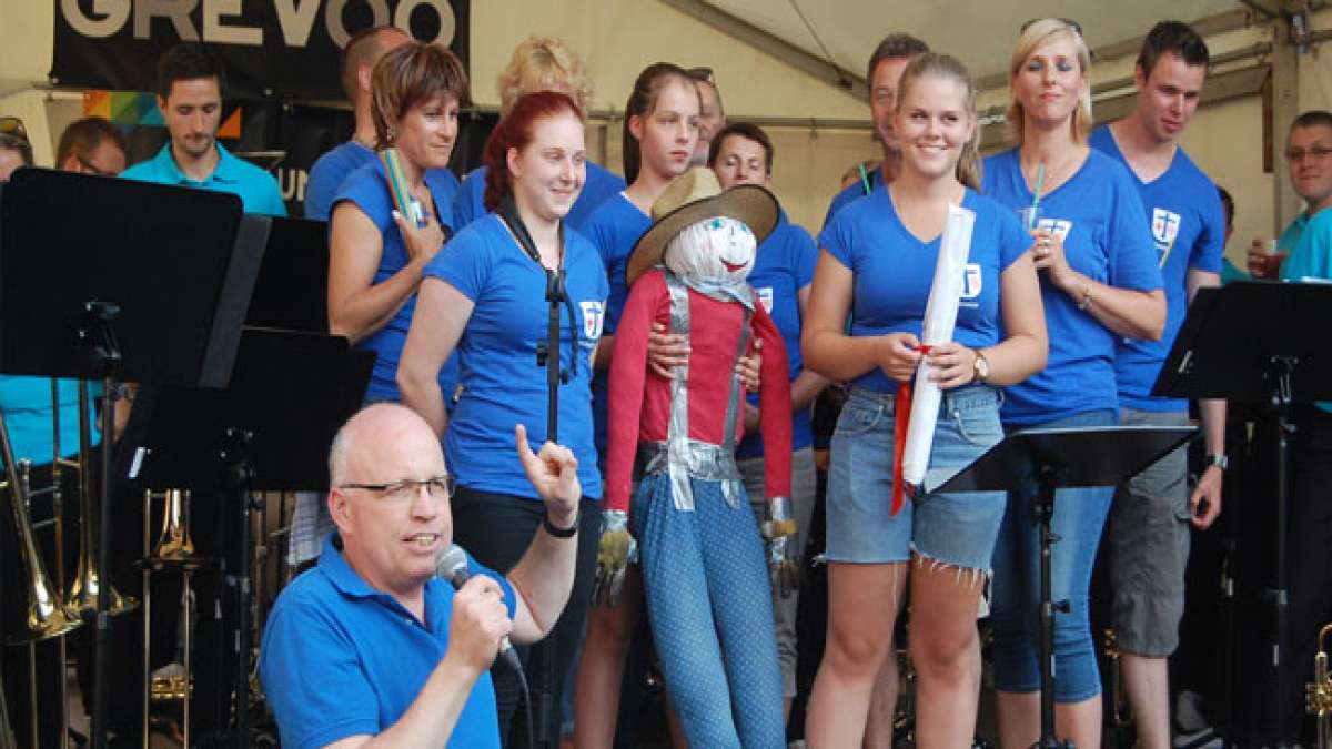 Genießen Sie ein vielfältiges Angebot an Essen, Trinken und Unterhaltung für die ganze Familie direkt am idyllischen Rheinufer!