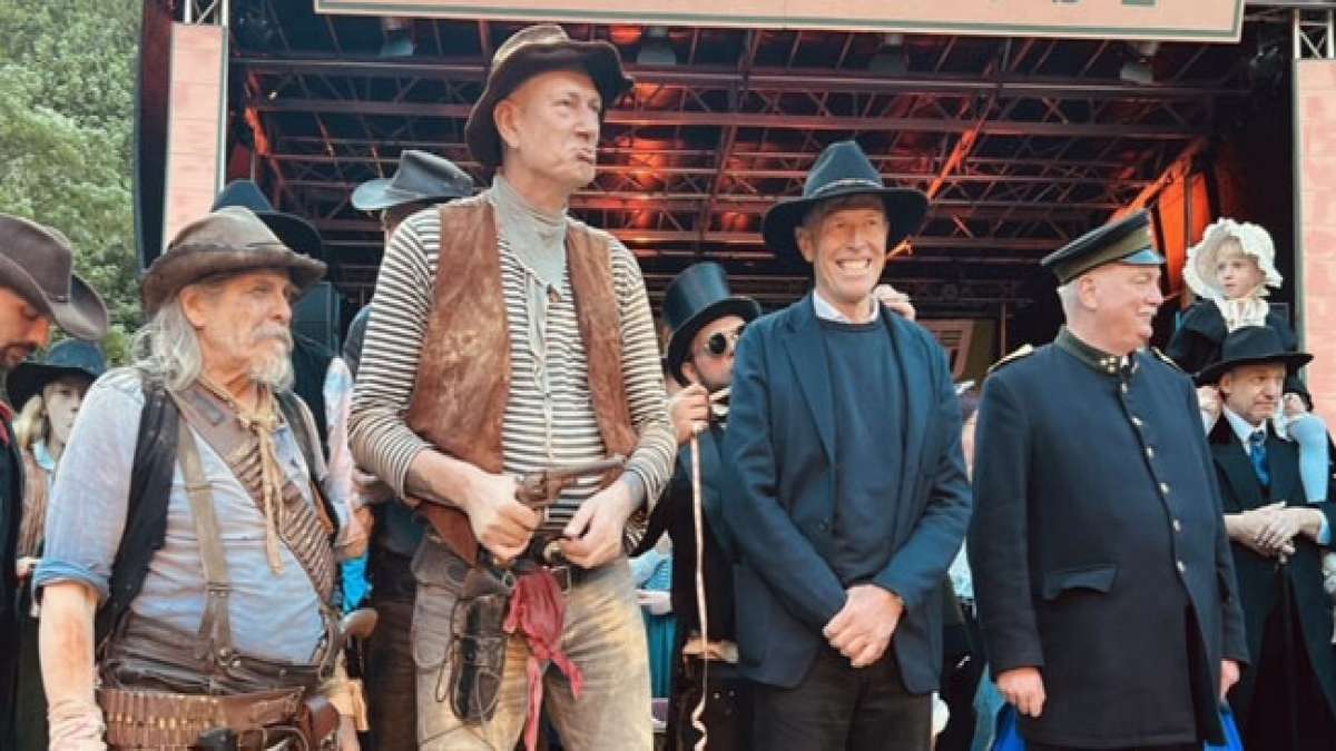 Tauchen Sie ein in eine Welt voller Abenteuer, Cowboys und Indianer! Tauchen Sie ein in eine Welt voller Abenteuer, Cowboys und Indianer!