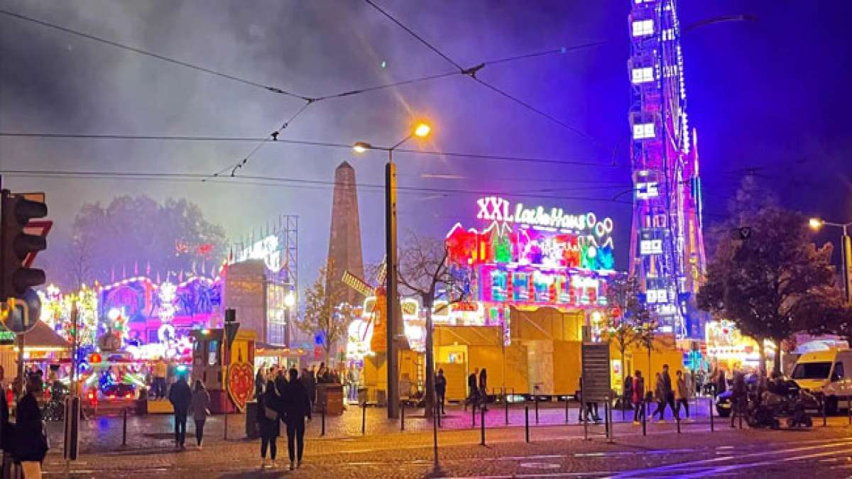 Erleben Sie die festliche Atmosphäre, die Besucher aus der Region und darüber hinaus anzieht, und genießen Sie eine Vielzahl von Aktivitäten für die ganze Familie. Erleben Sie die festliche Atmosphäre, die Besucher aus der Region und darüber hinaus anzieht, und genießen Sie eine Vielzahl von Aktivitäten für die ganze Familie.