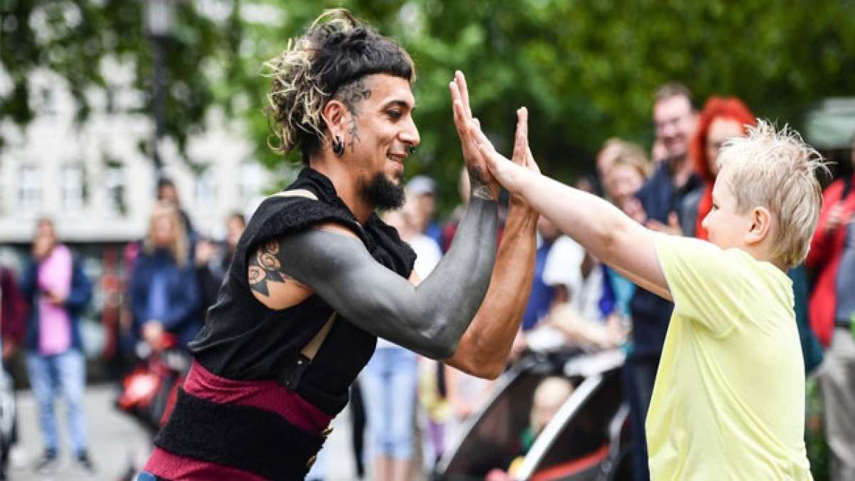 Erleben Sie magische Performances und werden Sie selbst kreativ am Kreativspot – Eintritt frei!
