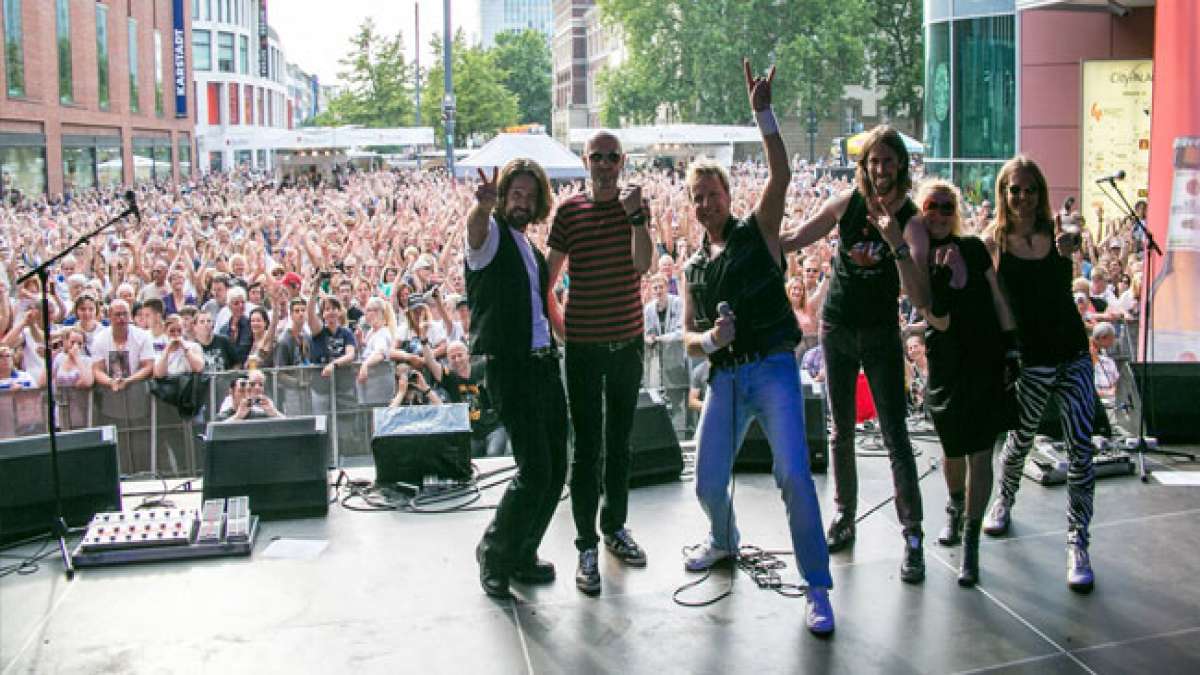 Erleben Sie abwechslungsreiche Shows, Mitmach-Aktionen und kulinarische Köstlichkeiten in der Duisburger Innenstadt!