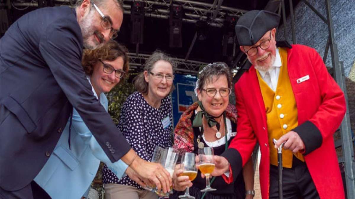 Erleben Sie Musik, Jahrmarkt und Aktivitäten für Kinder im gesamten Innenstadtbereich von Rendsburg!