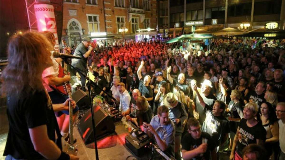 Genießen Sie drei Tage voller Musik, Spaß und Nachhaltigkeit in der malerischen Altstadt von Oldenburg!