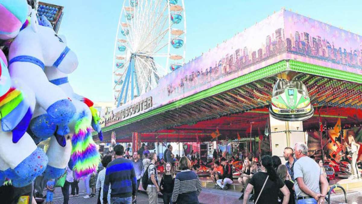 Erleben Sie am Freitag den Kinderhighlight, aufregende Fahrgeschäfte und am Dienstag ein spektakuläres Feuerwerk – ein unvergessliches Kirmeswochenende erwartet Sie!